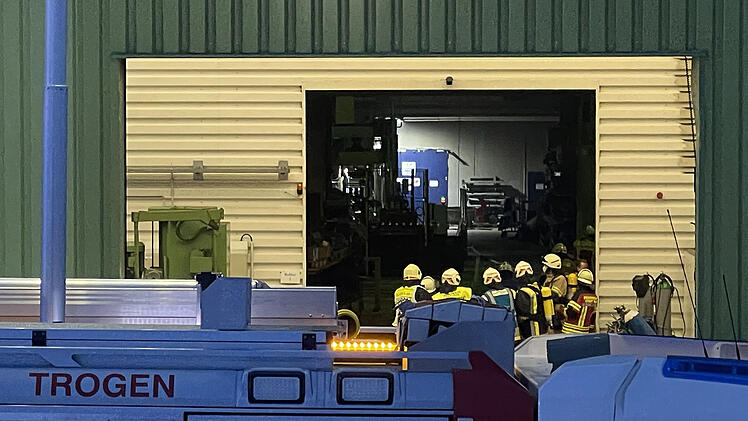 In einer Gießerei in Hof ist eine Maschine in Brand geraten und hat einen Schaden in Millionenhöhe verursacht.