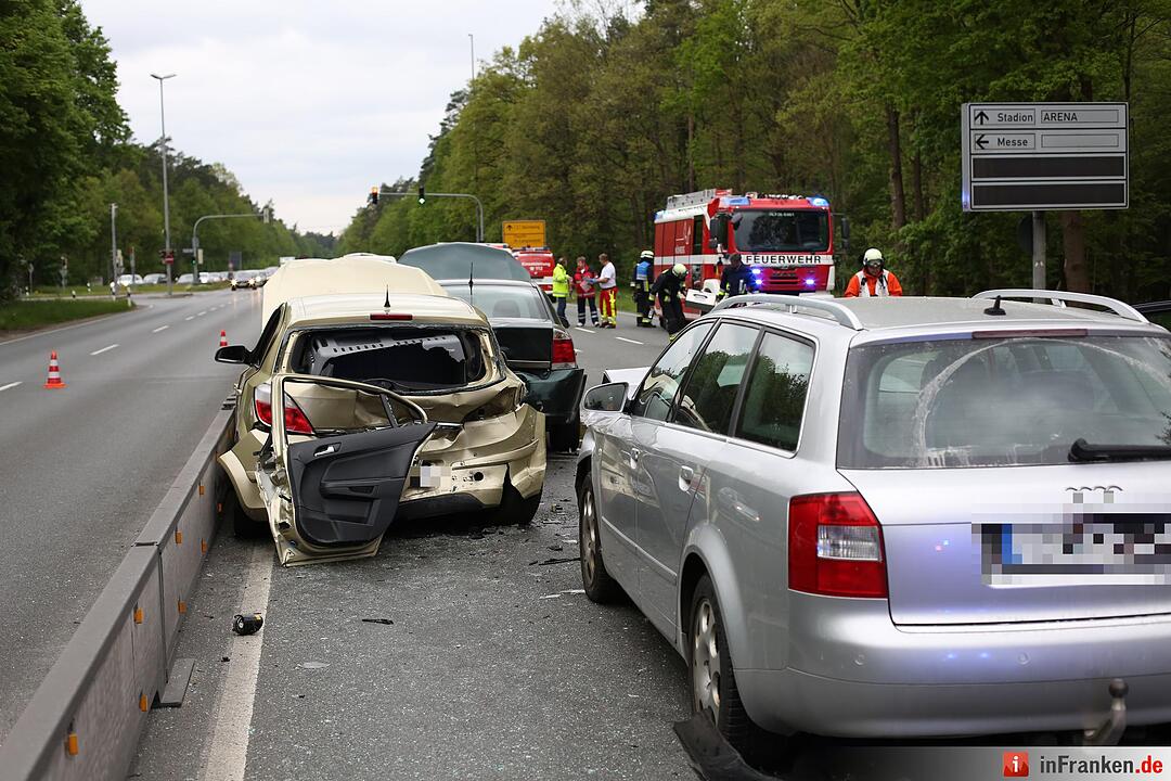 Auffahrunfall in Nürnberg in Regensburger Straße