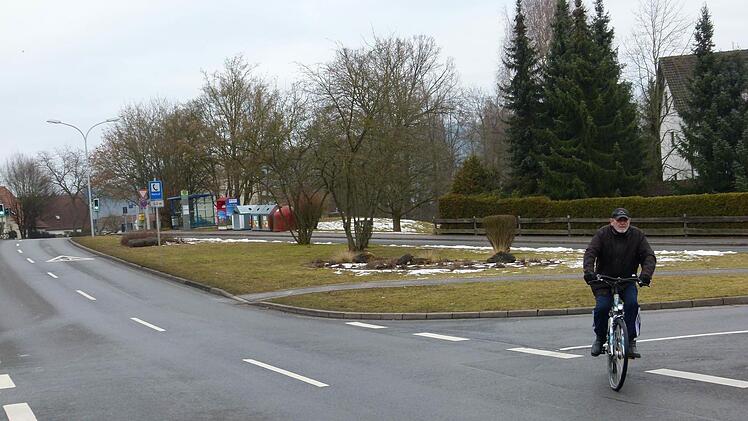 Die Kreuzung Lauterer-, Rückert- und Passchendaele-Straße soll einen Kreisverkehr bekommen, wobei Fußgänger und Radler besonders geschützt werden sollen.Foto: Lothar Weidner