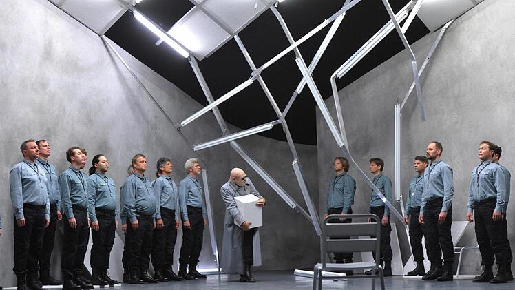 Richard Wagners "Parsifal" feierte Premiere am Landestheater Coburg. Szene aus dem 1. Akt der Neuinszenierung von Jakob Peters-MesserFoto: Andrea Kremper