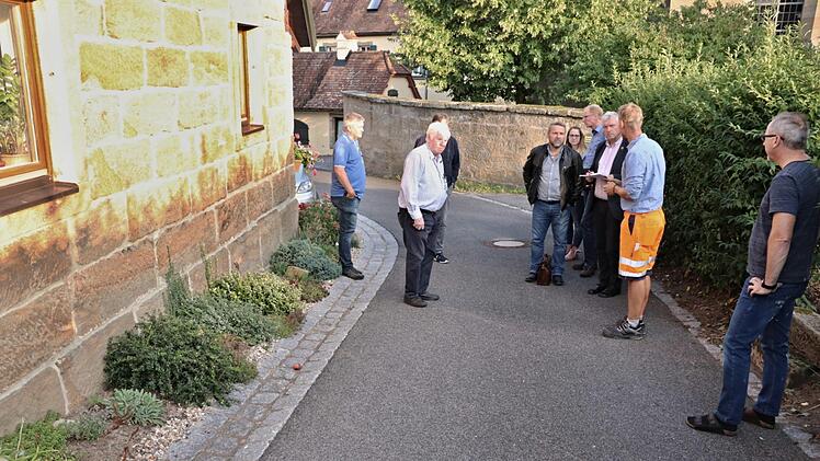 Zu eng ist die Ringstraße in Jesserndorf für den großen Schneepflug. Sie wurde aus dem Räum- und Streuplan der Stadt Ebern herausgenommen.