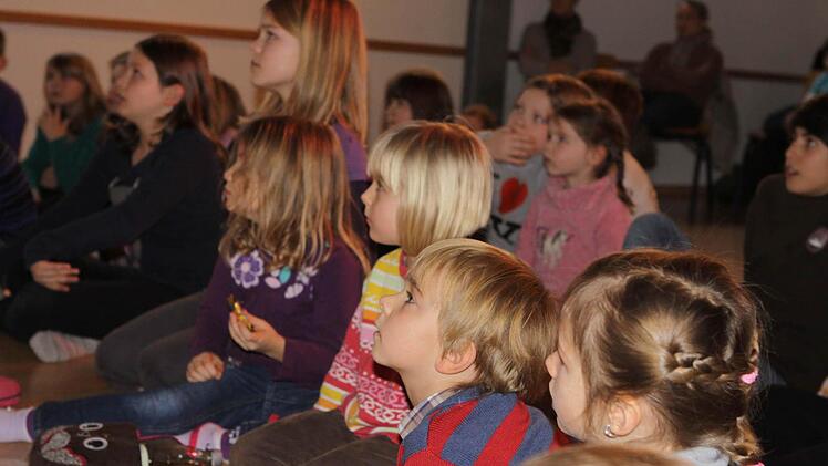 Thomas Glasmeyer konnte die Kinder mit der Hundenummer in seinen Bann ziehen.