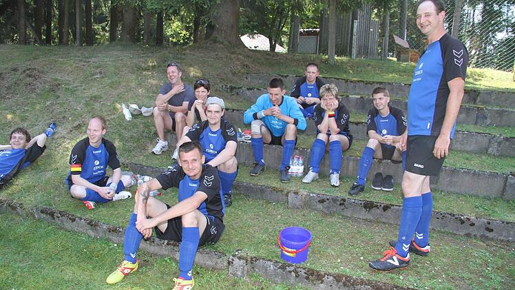 Die Bayreuther sind nach ihrem ersten Spiel bei großer Hitze erschöpft.