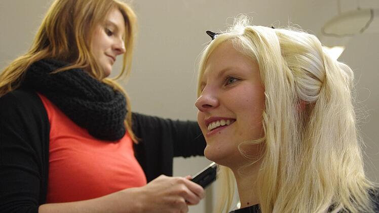 Friseurtermin für das Kronacher Christkind. Foto: Marco Meißner