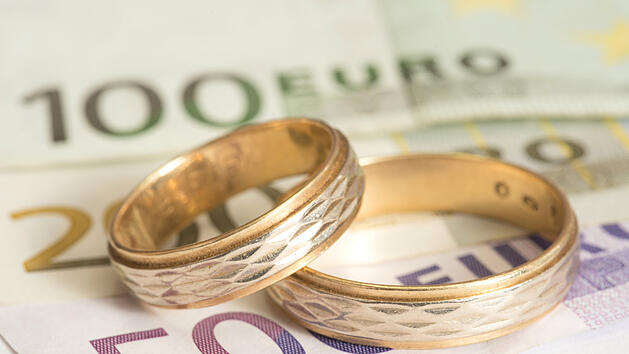 Geld, Euro, Ehepaare, Ehegattensplitting, Steuern, Steuer, Steuerreform, SPD, Union, Koalitionsverhandlungen