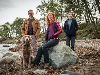 Ab diesem Jahr kommen Hinnerk Sch&ouml;nemann als Hauke Jacobs, Marleen Lohse als Jule Christiansen (Mitte) und Jana Klinge als Hannah Wagner viermal im Jahr mit neuen "Nord bei Nordwest"-Filmen ins Erste. Zun&auml;chst gibt es zwei neue Filme, der Rest wird sp&auml;ter im Jahr gezeigt.