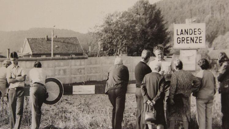 Im Jahr 1982 wurde die Mauer bei Heinersdorf gebaut.  Foto: Archiv Heinlein