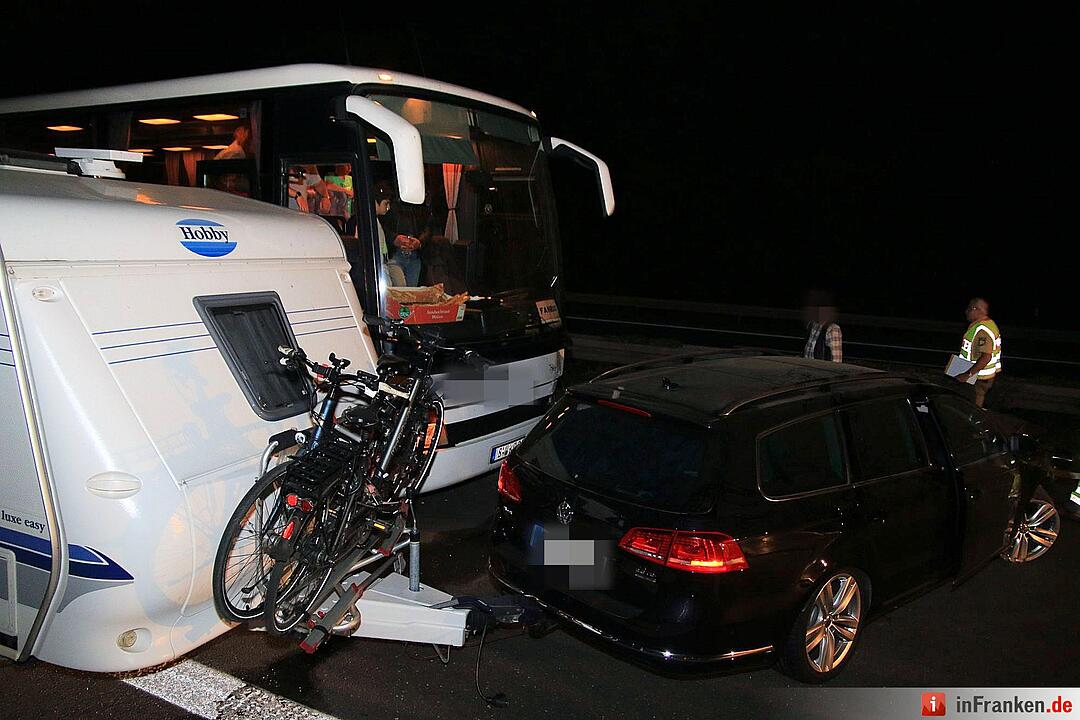 Unfall mit Reisebus auf der A73