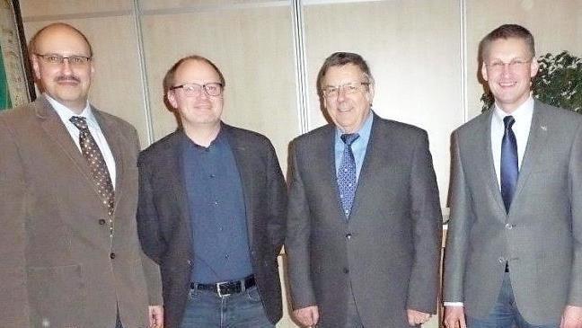 Der Vorstand (v. l.): Peter Knorr, Michael Schuster, Helmut Schübel und Markus Schuster  Foto: Albert Fießer