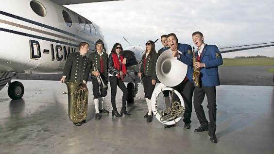 Jugendorchester und Musikverein Rödental laden zu einem musikalischen Rundflug ein.  Foto: Christine Weiß