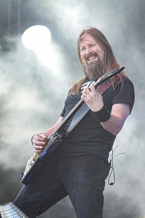 Amon Amarth bei Rock im Park 2019: Ganz viel Metal und Feuer bringt die Fans zum Durchdrehen
