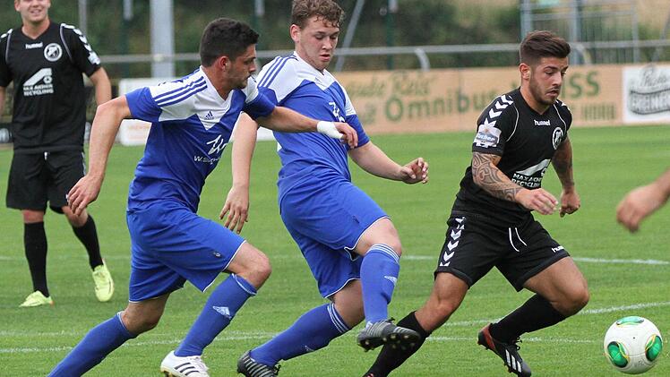 Die Frohnlacher Alexander Eckert (links) und Christopher Autsch wollen morgen gegen Ansbach den ersten VfL-Sieg feiern.