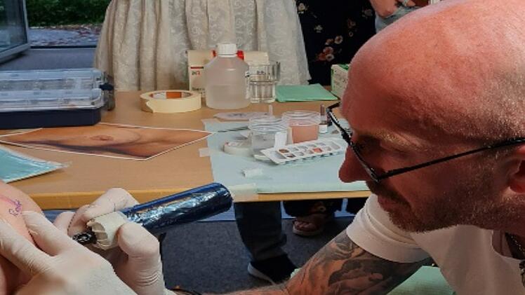 Brusttattoo-Workshop