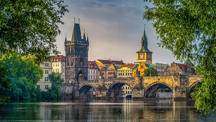 In Prag begegnen einem auf Schritt und Tritt Jahrhunderte an Geschichte.