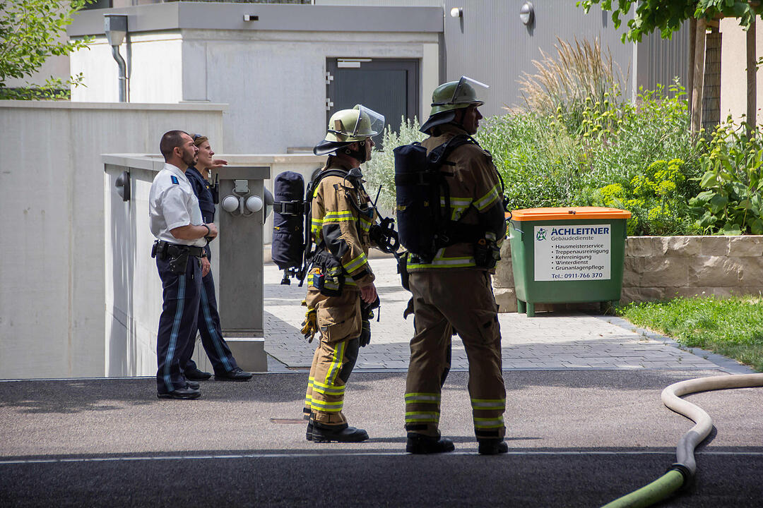 Feuerwehreinsatz in Fürth: Balkonmöbel brennen in der Südstadt
