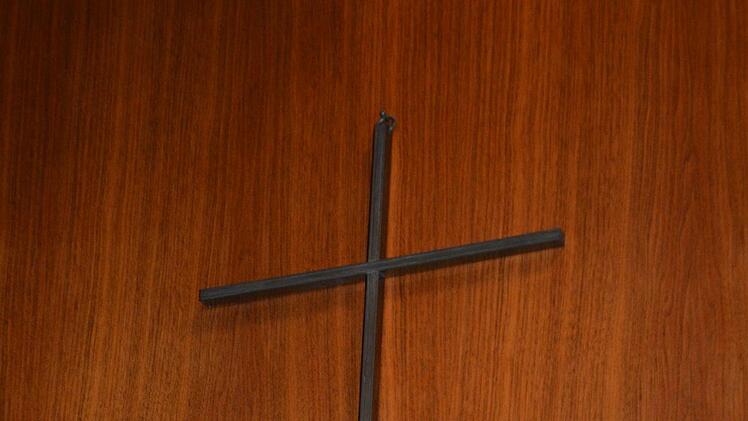 Auch das Kreuz zieht mit um