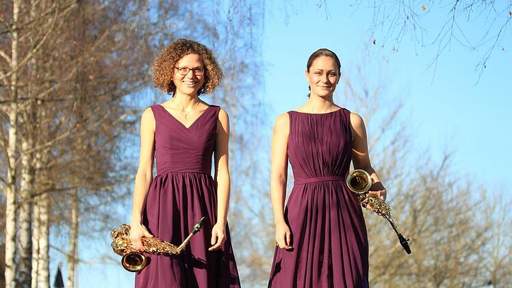 Das Duo Saxophilie,  Regina Reiter und  Anne Siebrasse, pr&auml;sentiert in Bad Br&uuml;ckenau Werke vom Barock bis zur Gegenwart. Foto: Veronika Herberger