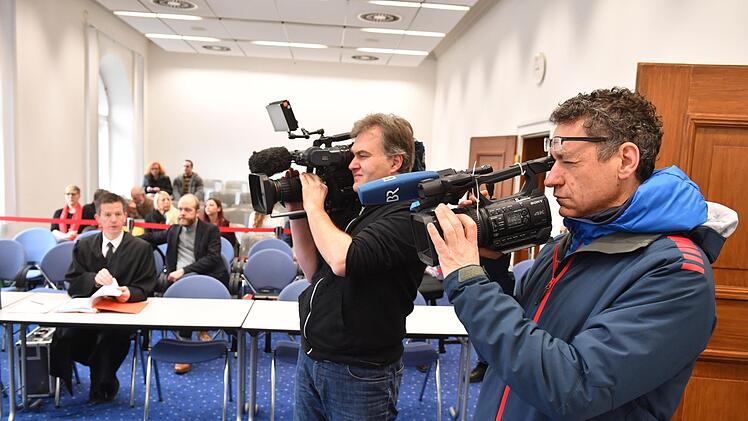 Das Medieninteresse am Sandstraßen-Prozess ist mittlerweile sehr groß. Foto: Ronald Rinklef