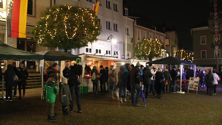 Lichterglanz: Verkaufsoffener Abend in Bad Brückenau Foto: Ulrike Müller