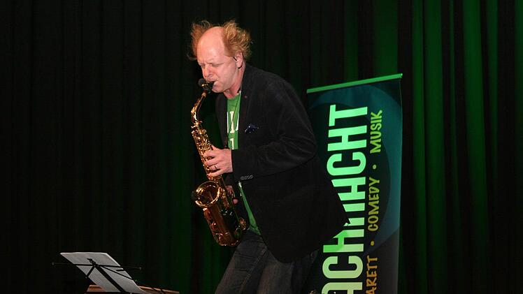 Der Höchstadter Atze Bauer und sein Saxophon Foto: Evi Seeger