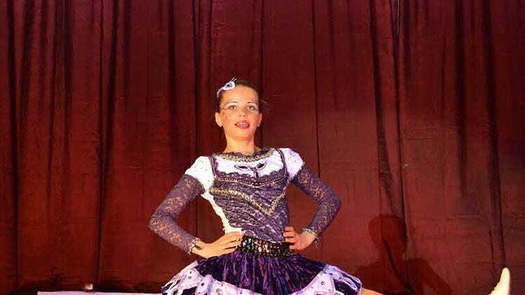Akrobatisch: Tanzmariechen Samira Büttner