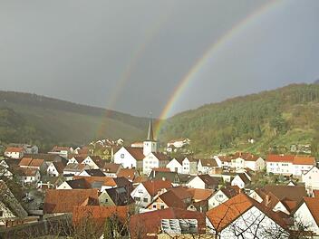 Einen Regenbogen wie diesen werden die Ramsthaler beim im Wettbewerb "Unser Dorf hat Zukunft" nicht organisieren können, aber sie wollen alles daran setzen, erfolgreich zu sein. Archivfoto: Andreas Lomb
