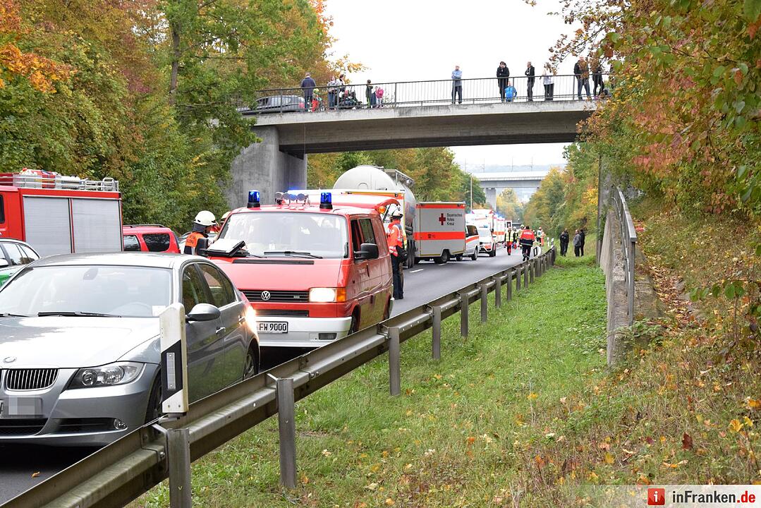 Unfall bei Margetshöchheim: Vier Erwachsene und vier Kinder verletzt