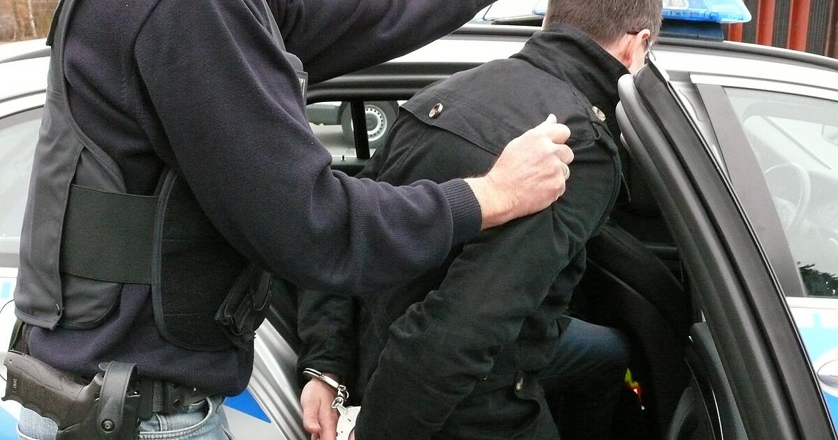 Police operation in Coburg: Man allegedly held his sister captive