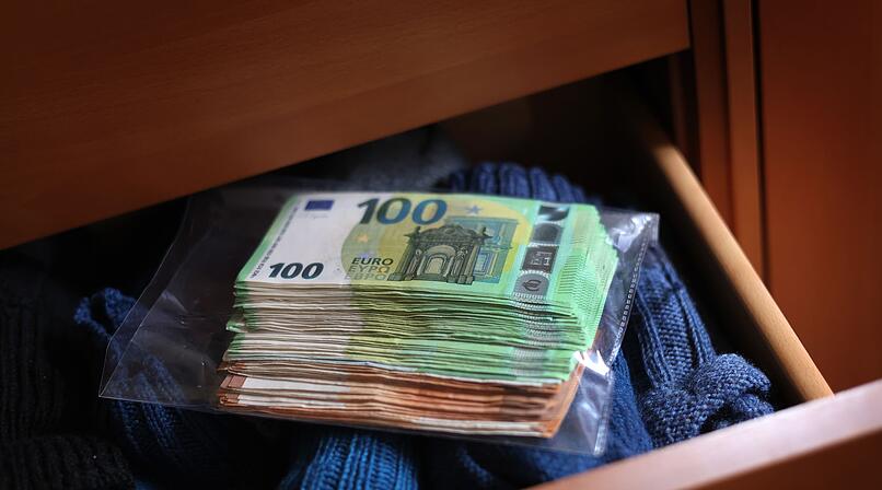 Einbruch in K&ouml;ttensdorf: Hoher Bargeldbetrag gestohlen - mit Haust&uuml;rschl&uuml;ssel