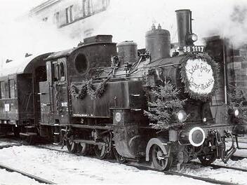 Am 1. Februar 1964 hatte das "Dampf-Mockela", das seit 1928 auf der Strecke Kronach-Nordhalben gefahren war, ausgedient. Repro: Gerd Fleischmann