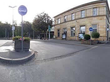 Der Stadtbus- und überregionale Linienverkehr fährt den Bahnhof ohnehin schon an. Künftig sollen auch Reisebusse mit Touristen den Bahnhof ansteuern.