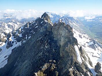 Leiche in Tiroler Alpen entdeckt.