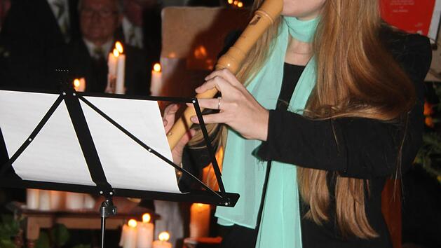 Maria-Kristin Foit spielte verschiedene Flöten.