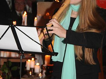 Maria-Kristin Foit spielte verschiedene Fl&ouml;ten.