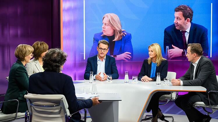 Reformen - oder doch nur "Reförmchen"? Am Donnerstagabend diskutierte die Runde bei "Maybrit Illner" über die Ergebnisse der jüngsten Koalitionsverhandlungen.