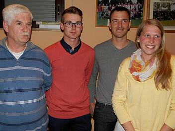 Das neue Führungsteam des TSV Abtswind: 1. Vorsitzender Ulrich Zehnder, 2. Vorsitzender Chris Günther, Kassier Tobias Fink und Schriftführerin Katharina Baumann.  Fotos: Rainer Fritsch
