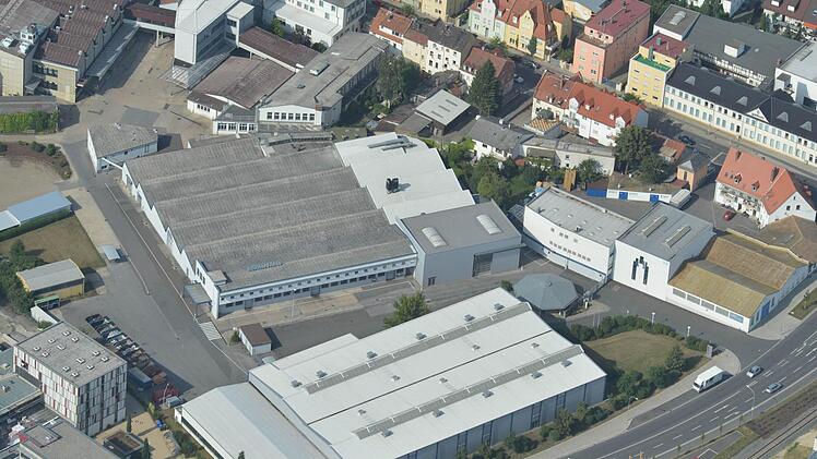 Blick aus der Luft auf das Oeka-Firmengelände im Laubanger Foto: Ronald Rinklef