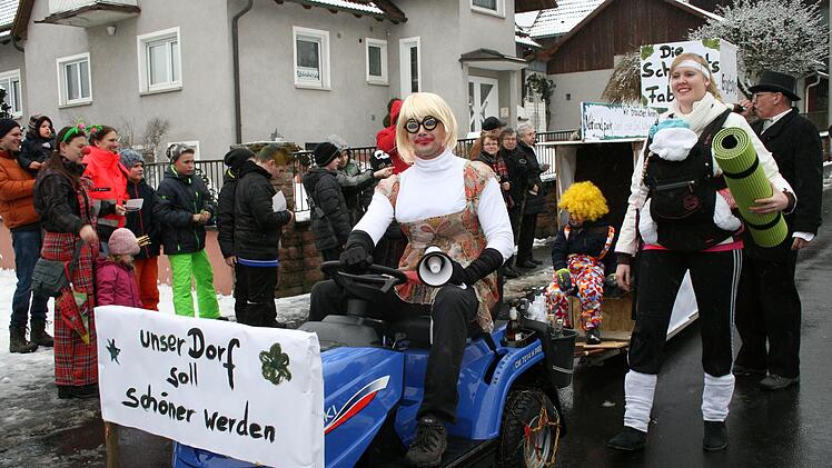 Keinen Nationalpark, dafür einen Beauty-Salon, schlagen diese Narren vor. Foto: Gabriele Sell