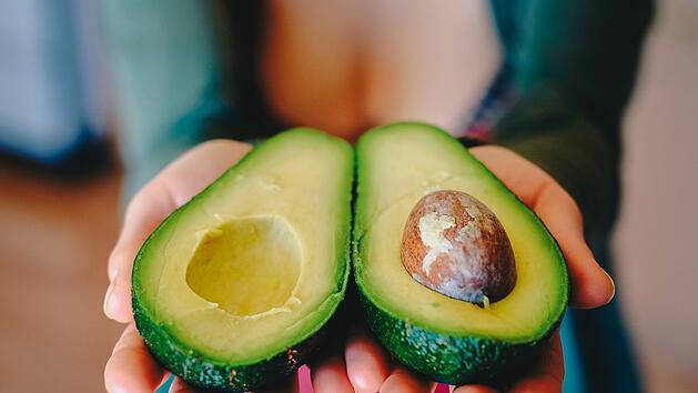 Avocado ist zwar sehr gesund, enthält aber viele Kalorien.