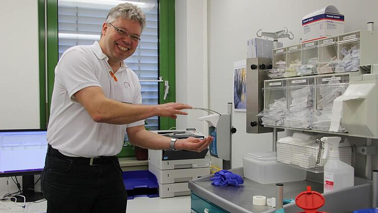 Dr. Michael Bedö ist einer von 55 Ärzten aus dem Landkreis, die ab 21. Januar Dienst in der neuen Bereitschaftspraxis tun. Foto: Diana Fuchs