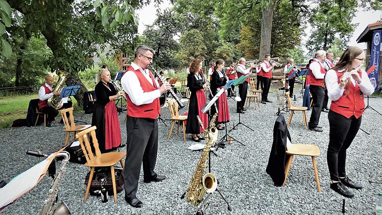 Beim Benefizkonzert für die Flutopfer stellte die "Schorgasttaler Blasmusik" ihr Können eindrucksvoll unter Beweis.