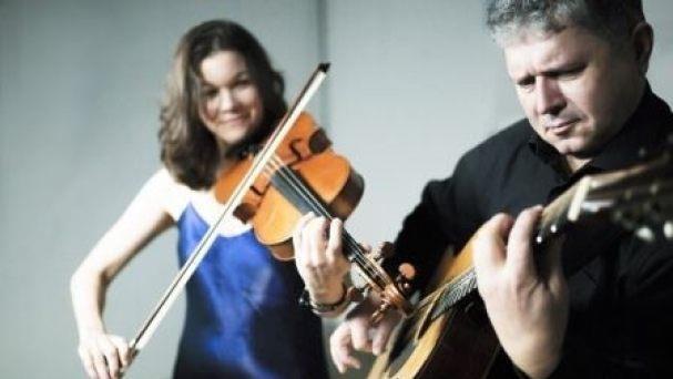 Das Duo Viola´n Guitar tritt  im Juni beim "Jazz im Park"  auf. Foto: Regine Brand