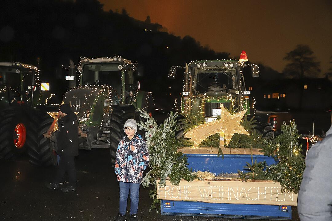 In Kulmbach durfte die beliebte Lichterfahrt der Traktoren stattfinden.
