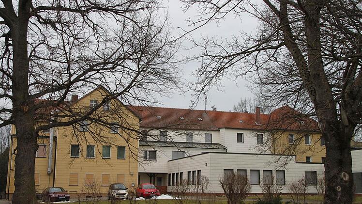 Wie geht es mit dem Feierabendhaus und Haus Ruth in Neuenmarkt weiter? Foto: Archiv