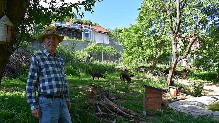 Alfons Trautner in der Erweiterungsfläche Foto: Petra Malbrich