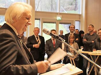 Besonders in seinen Grußworten bringt der BHG-Kreisvorsitzende Heinz Stempfle die rund 100 Gäste häufig zum Schmunzeln.  Fotos: Markus Klein