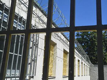 Haustiere, Wohnungen und Co.: Wer ins Gefängnis kommt, muss sich um sein Leben vor und nach der Haft kümmern. Schwierig wird es für Menschen, die keine Angehörigen haben und damit keine Unterstützung bekommen. Ronald Rinklef