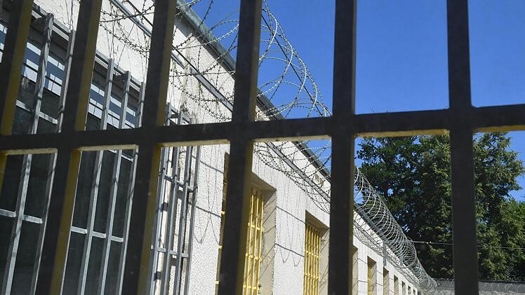 Haustiere, Wohnungen und Co.: Wer ins Gefängnis kommt, muss sich um sein Leben vor und nach der Haft kümmern. Schwierig wird es für Menschen, die keine Angehörigen haben und damit keine Unterstützung bekommen. Ronald Rinklef
