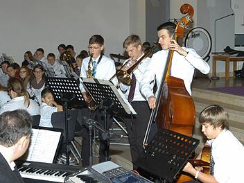 Besonderen Schwung brachte die Jazzband ins Weihnachtskonzert der Ebermannstadter Realschule.Fotos: Vogler