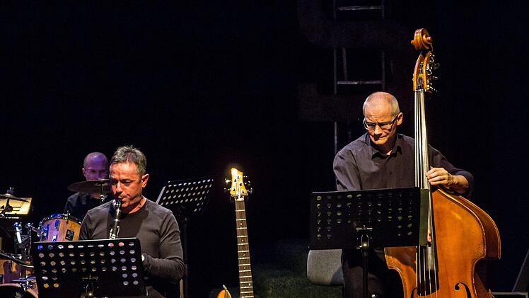 Impressionen vom Liederabend "Von Liebesglück und Lebertran" im Coburger Theater in der ReithalleFoto: Jochen Berger